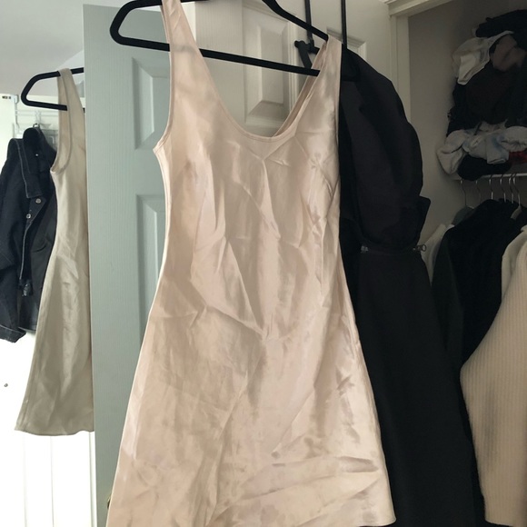 Aritzia dress - Picture 4 of 4